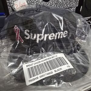 Supreme Black Breast Cancer Awareness Box Logo Hat Size 7 1/8 Brand New